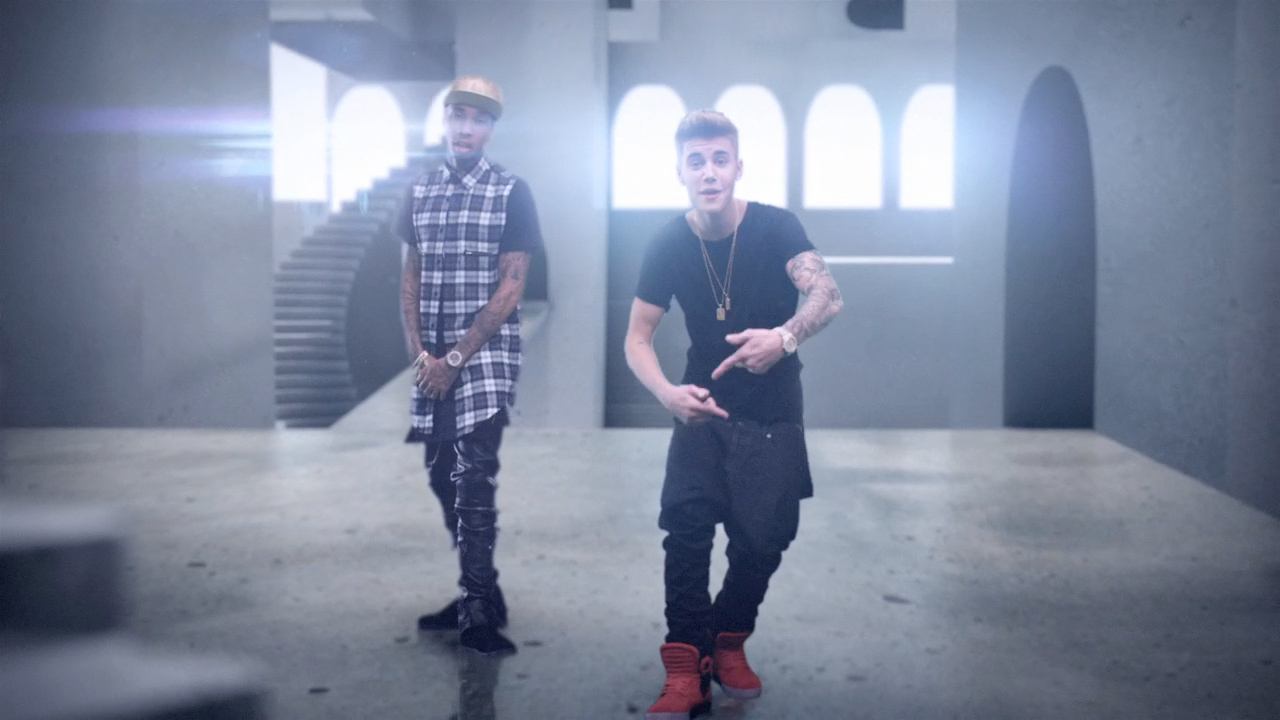 Wait For a Minute (Tyga ftr Justin Bieber) :: Music Video
